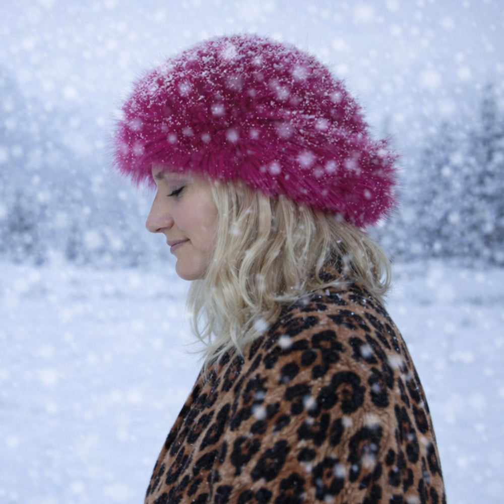 Růžová zimní čepice z umělé kožešiny – univerzální velikost