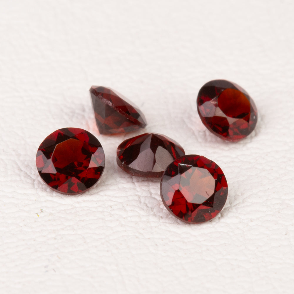 Pozlacená slitina - Sada s Ametystem a Granátem - Karátové číslo: 3.09. přibližná hmotnost: 0.62 gramů ( Náhrdelník+Přívěsek )