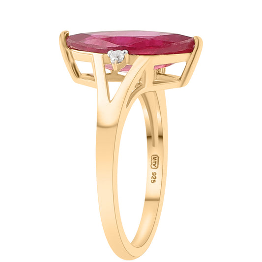 Pozlacené Stříbro 925/1000 - Prsten s Thajským Rubínem a Bílým Topazem - Karátové číslo: 3.4. přibližná hmotnost: 3.03 gramů