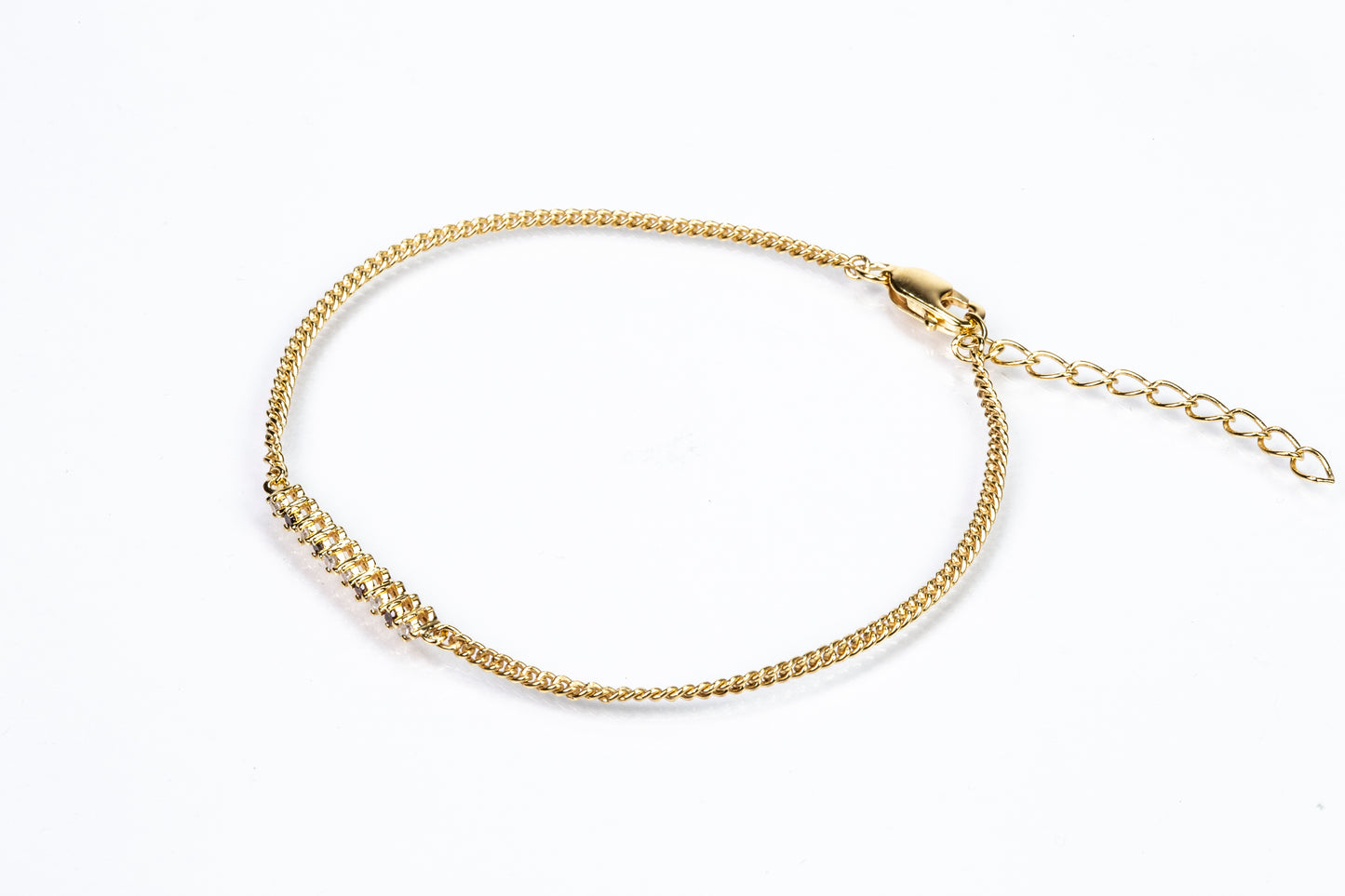 Pozlacené Stříbro 925/1000 - Náramek s Červeným Diamantem a Bílým Diamantem - Karátové číslo: 0.13. přibližná hmotnost: 2.33 gramů