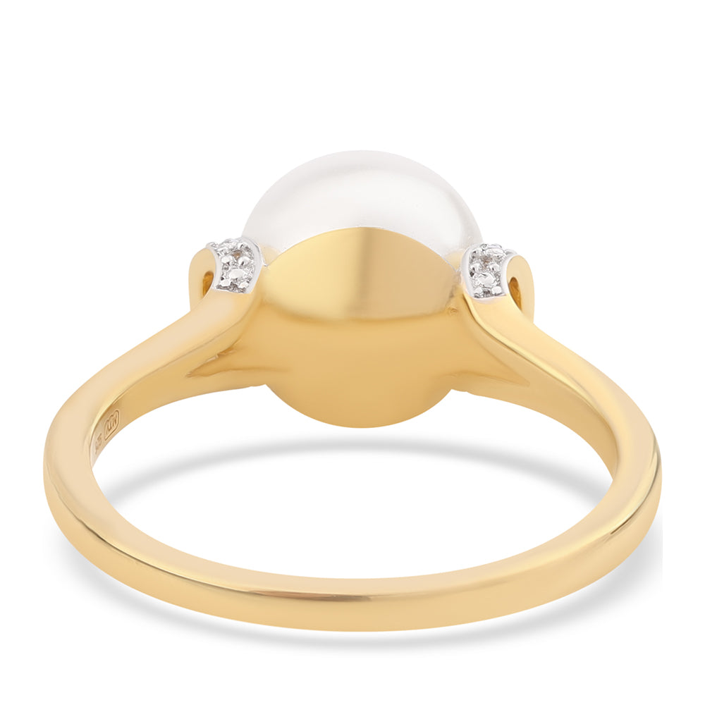 Pozlacené Stříbro 925/1000 - Prsten s Bílou Sladkovodní Perlou a Bílým Topazem - Karátové číslo: 7.24. přibližná hmotnost: 4.06 gramů