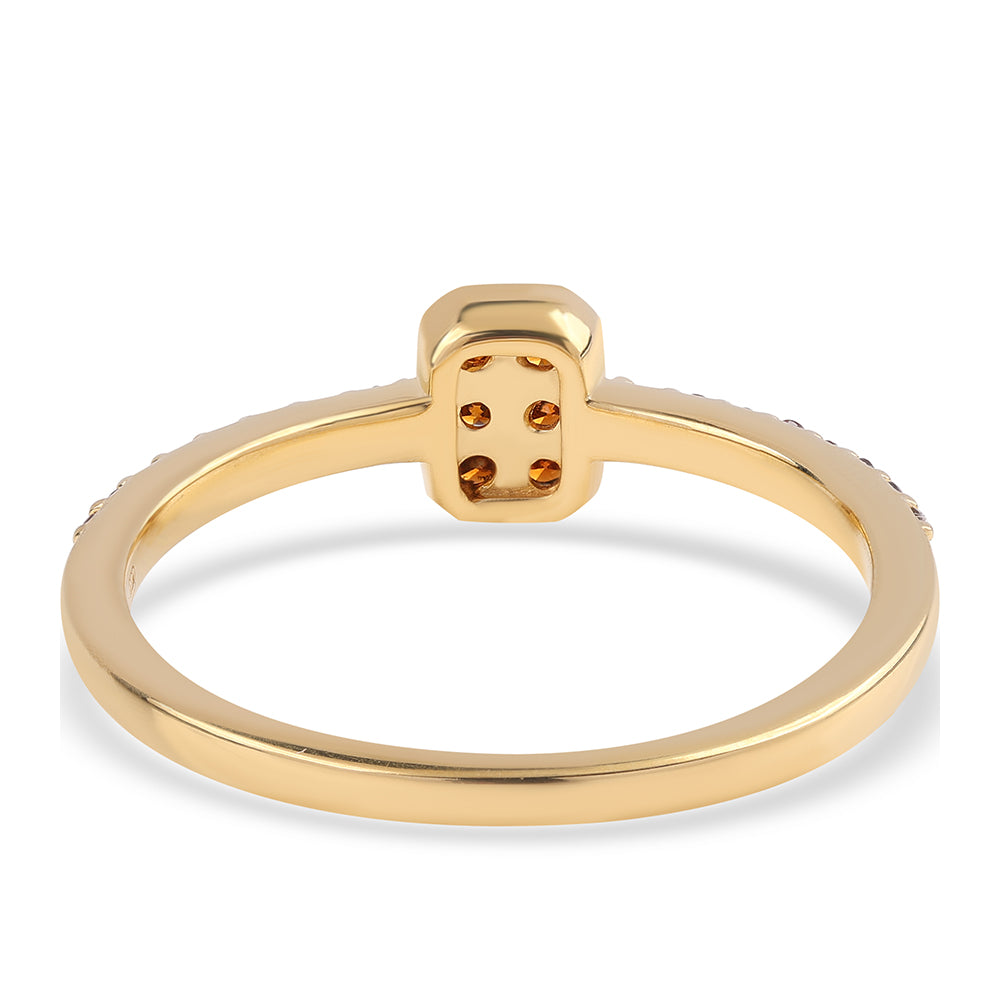 Pozlacené Stříbro 925/1000 - Prsten s Červeným Diamantem - Karátové číslo: 0.21. přibližná hmotnost: 1.63 gramů