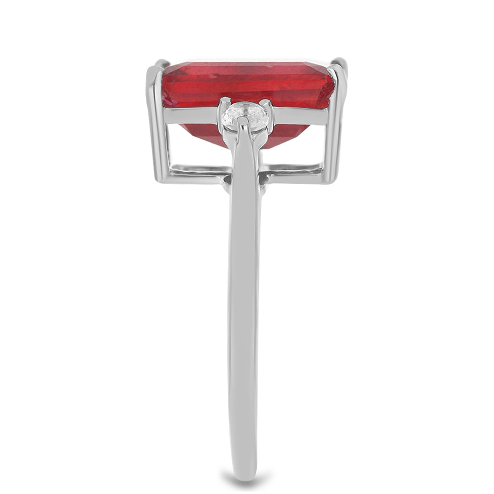Stříbro 925/1000 - Prsten s Madagaskarským Rubínem a Bílým Topazem - Karátové číslo: 6.14. přibližná hmotnost: 3.43 gramů
