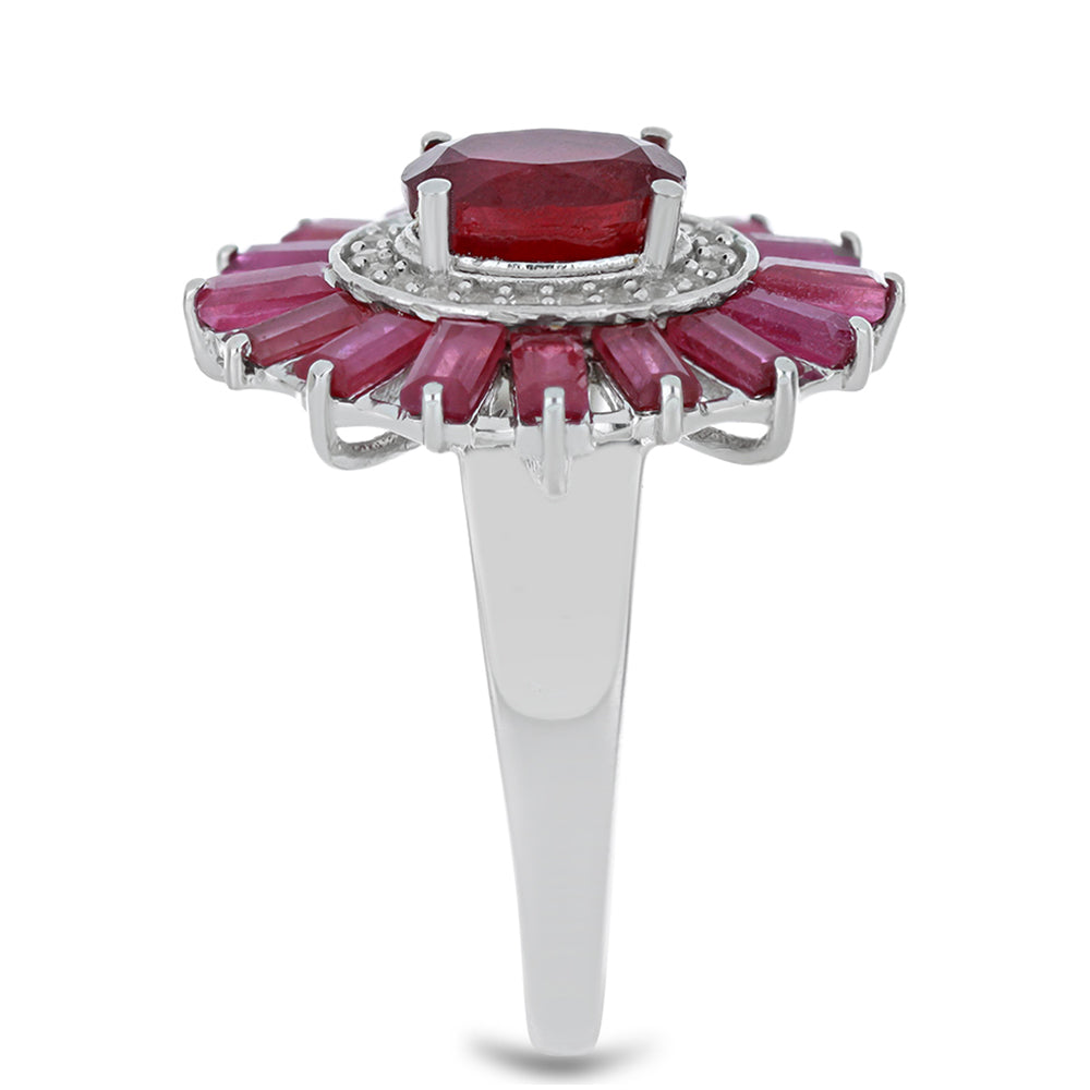 Stříbro 925/1000 - Prsten s Madagaskarským Rubínem a Bílým Topazem - Karátové číslo: 5.08. přibližná hmotnost: 6.43 gramů