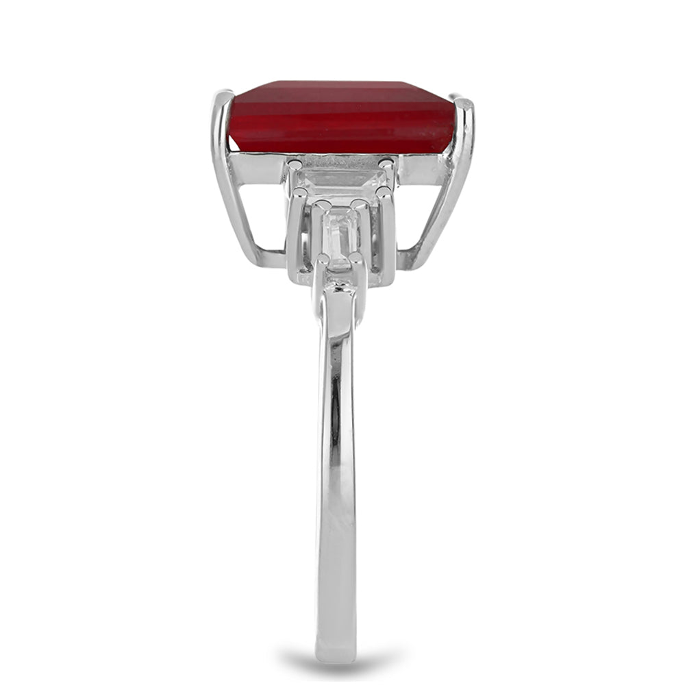 Stříbro 925/1000 - Prsten s Madagaskarským Rubínem a Bílým Zirkonem - Karátové číslo: 8.96. přibližná hmotnost: 5.12 gramů