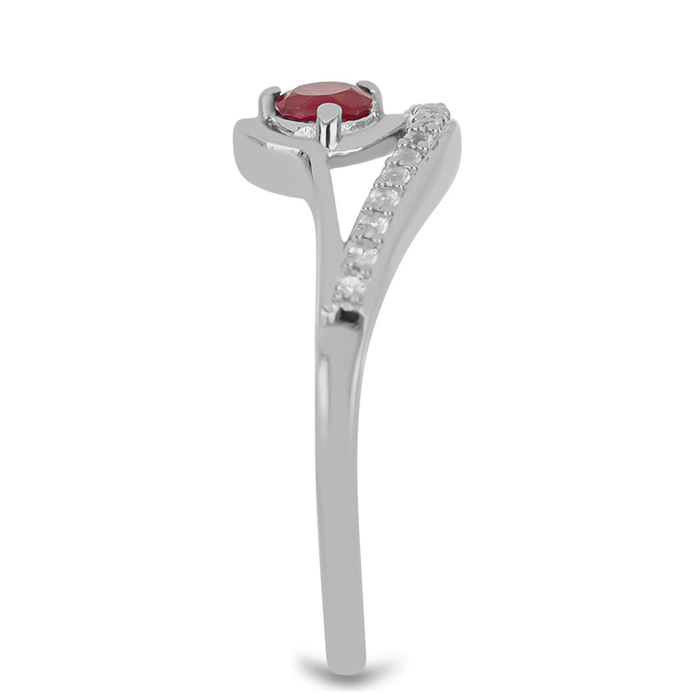 Stříbro 925/1000 - Prsten s Madagaskarským Rubínem a Bílým Topazem - Karátové číslo: 0.54. přibližná hmotnost: 2.61 gramů