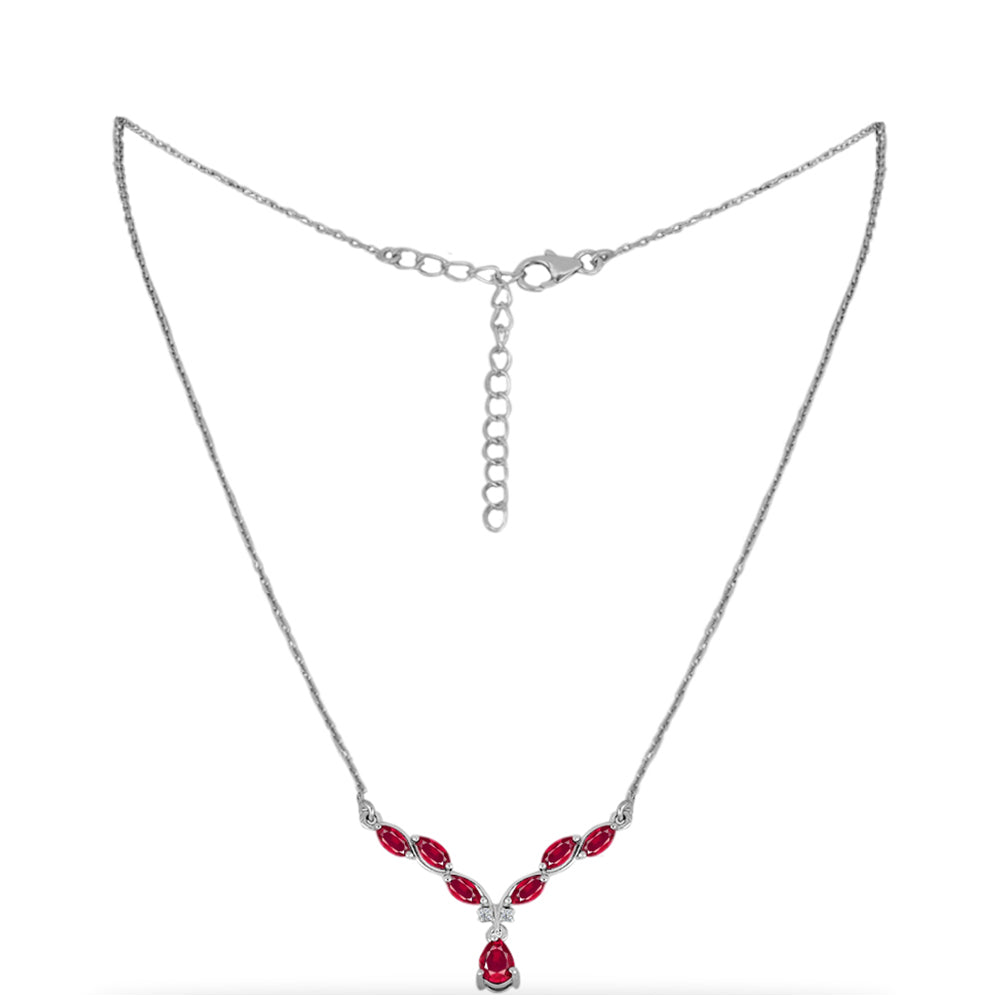Stříbrný Náhrdelník s Madagaskarským Rubínem a Bílým Diamantem