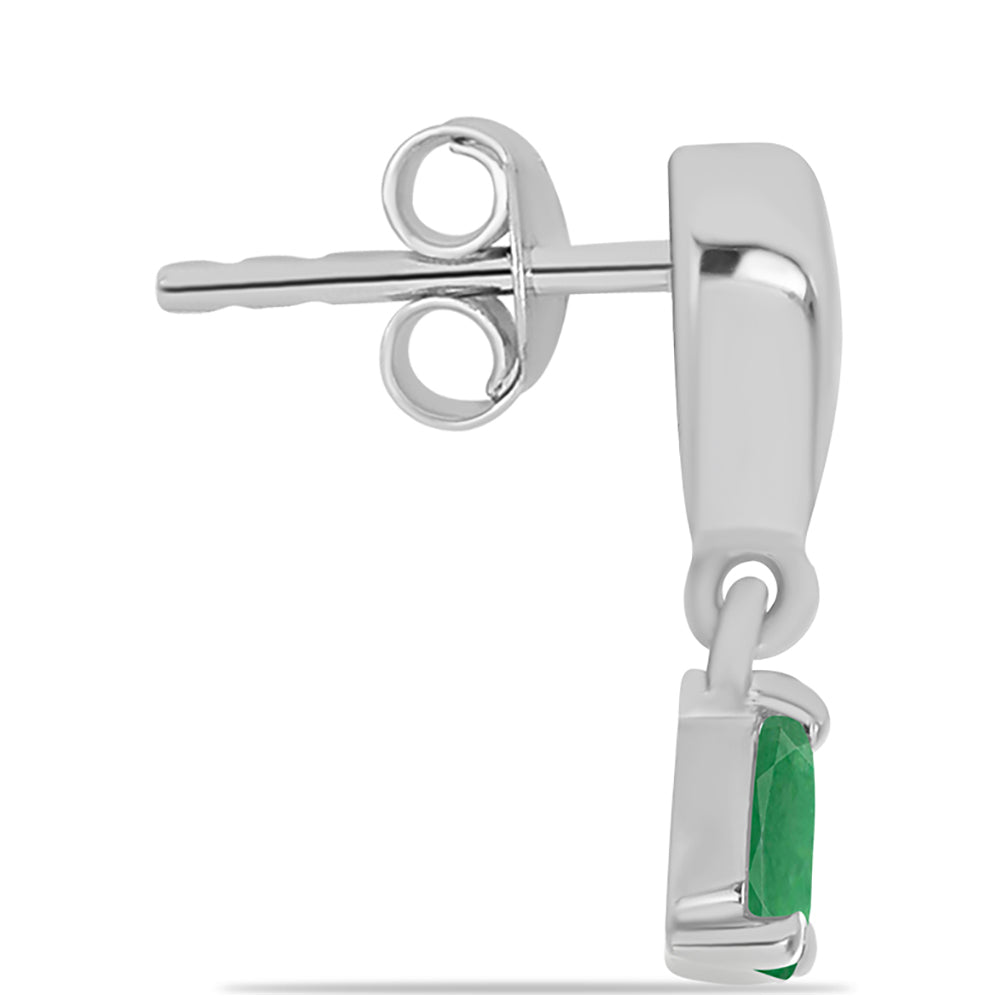 Stříbro 925/1000 - Náušnice s Brazilským Smaragdem - Karátové číslo: 0.39. přibližná hmotnost: 2.54 gramů