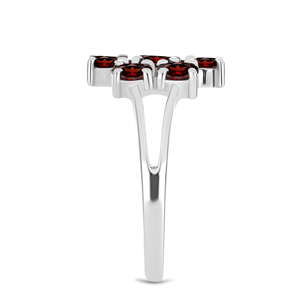 Stříbrný Prsten s Bartonským Granátem