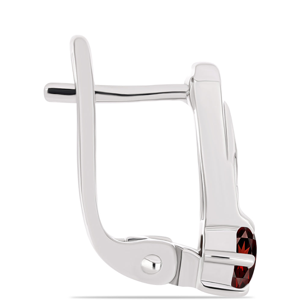 Stříbro 925/1000 - Náušnice s Bartonským Granátem - Karátové číslo: 0.65. přibližná hmotnost: 2.68 gramů