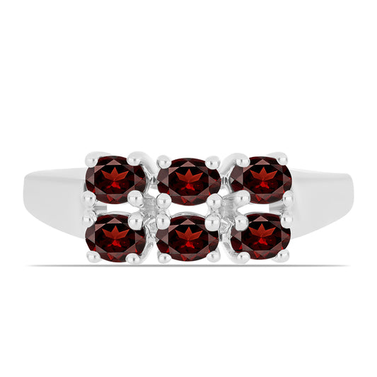 Stříbro 925/1000 - Prsten s Bartonským Granátem - Karátové číslo: 1.31. přibližná hmotnost: 2.92 gramů