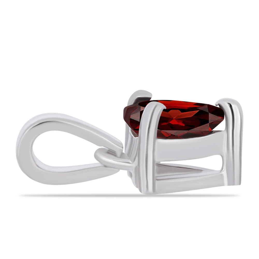 Stříbro 925/1000 - Přívěsek s Bartonským Granátem - Karátové číslo: 0.55. přibližná hmotnost: 0.58 gramů