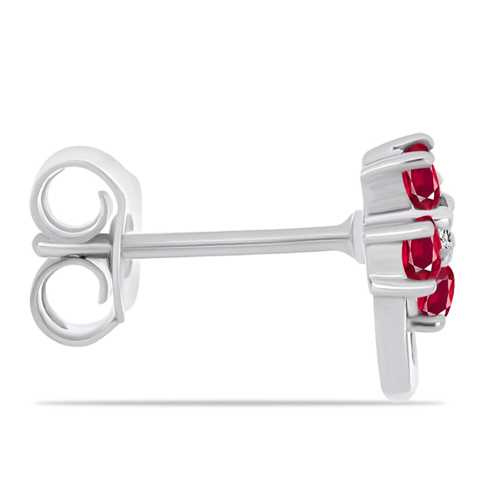 Stříbro 925/1000 - Náušnice s Madagaskarským Rubínem a Bílým Topazem - Karátové číslo: 0.47. přibližná hmotnost: 1.28 gramů