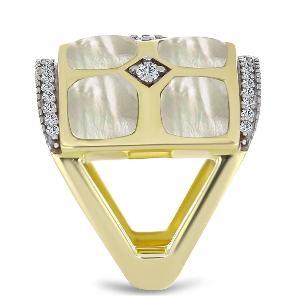 Pozlacené Stříbro 925/1000 - Prsten s Lasturou a Bílým Topazem - Karátové číslo: 6.7. přibližná hmotnost: 11.67 gramů