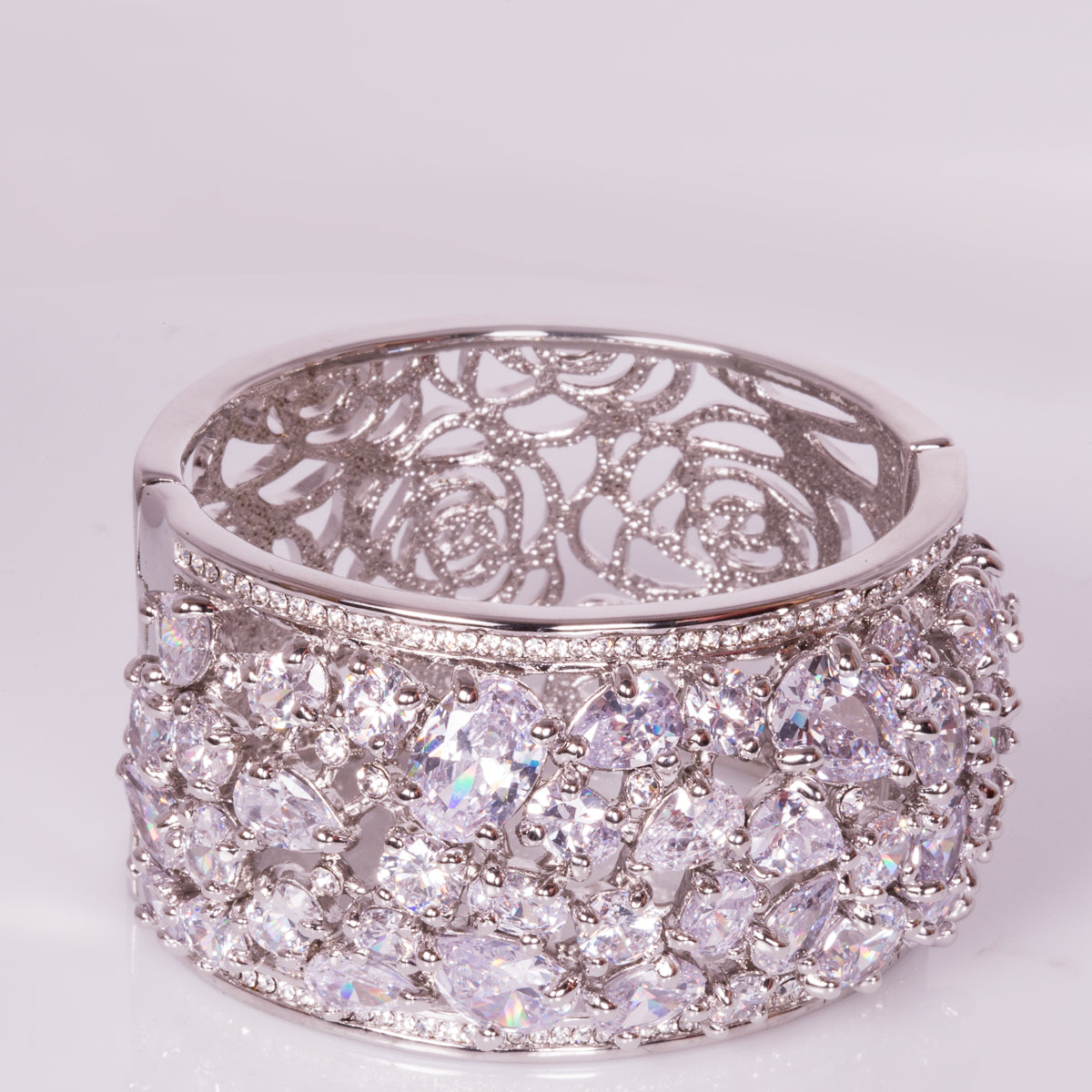 Bílým Zlatem Pozlacený Slitinový Náramek s Bílým Emporia® Křišťálem | -80% Akce na Šperky