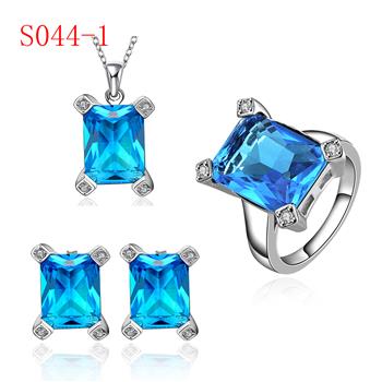 Pozlacená Slitinová Sada s Modrým Emporia® Křišťálem ( Náhrdelník+Náušnice+Prsten )