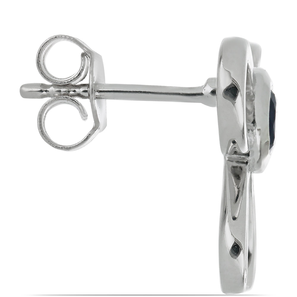 Stříbro 925/1000 - Náušnice s Roseberským Modrým Safírem - Karátové číslo: 0.71. přibližná hmotnost: 3.99 gramů