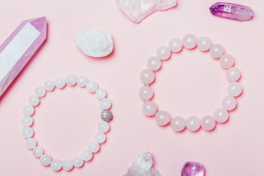 Romantika růžového křemene: Proč jsou tyto šperky perfektní volbou na léto?