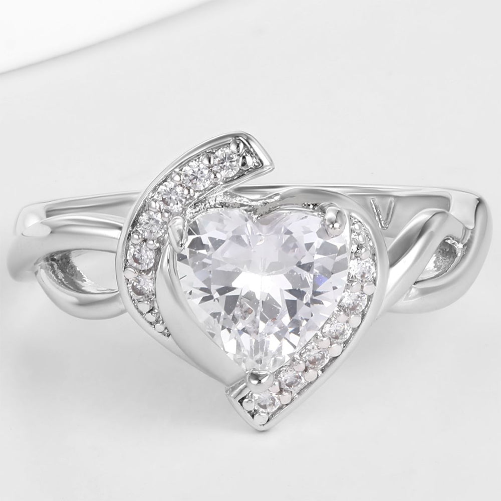 Pozlacená slitina - Prsten s Bílým Emporia® Křišťálem přibližná hmotnost: 10 gramů 1 