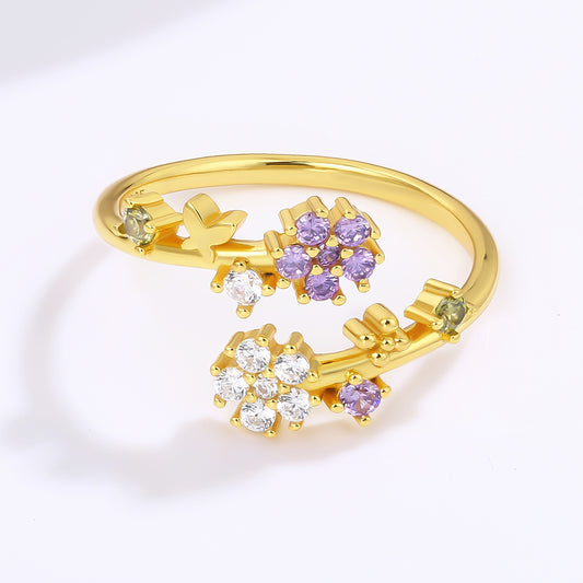 Pozlacená slitina - Prsten s Bílým Emporia® Křišťálem a Fialovým Emporia® Křišťálem přibližná hmotnost: 10 gramů