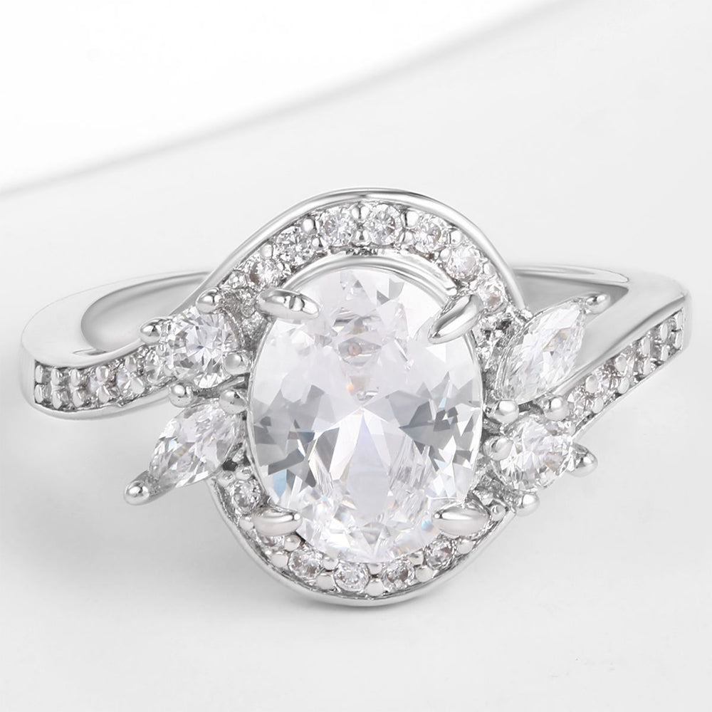 Pozlacená slitina - Prsten s Bílým Emporia® Křišťálem přibližná hmotnost: 10 gramů 1 