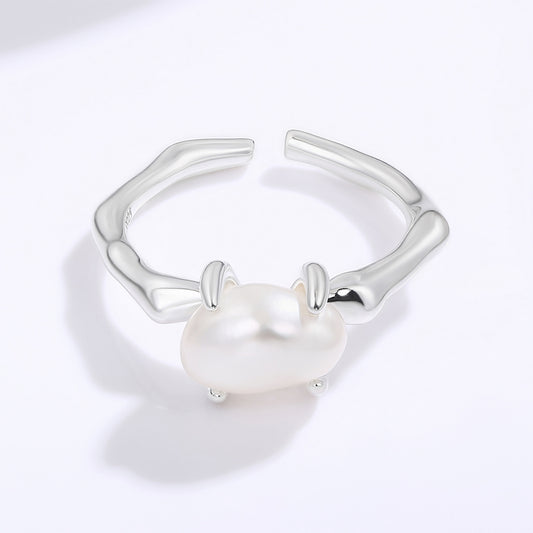 Pozlacená slitina - Prsten  přibližná hmotnost: 10 gramů