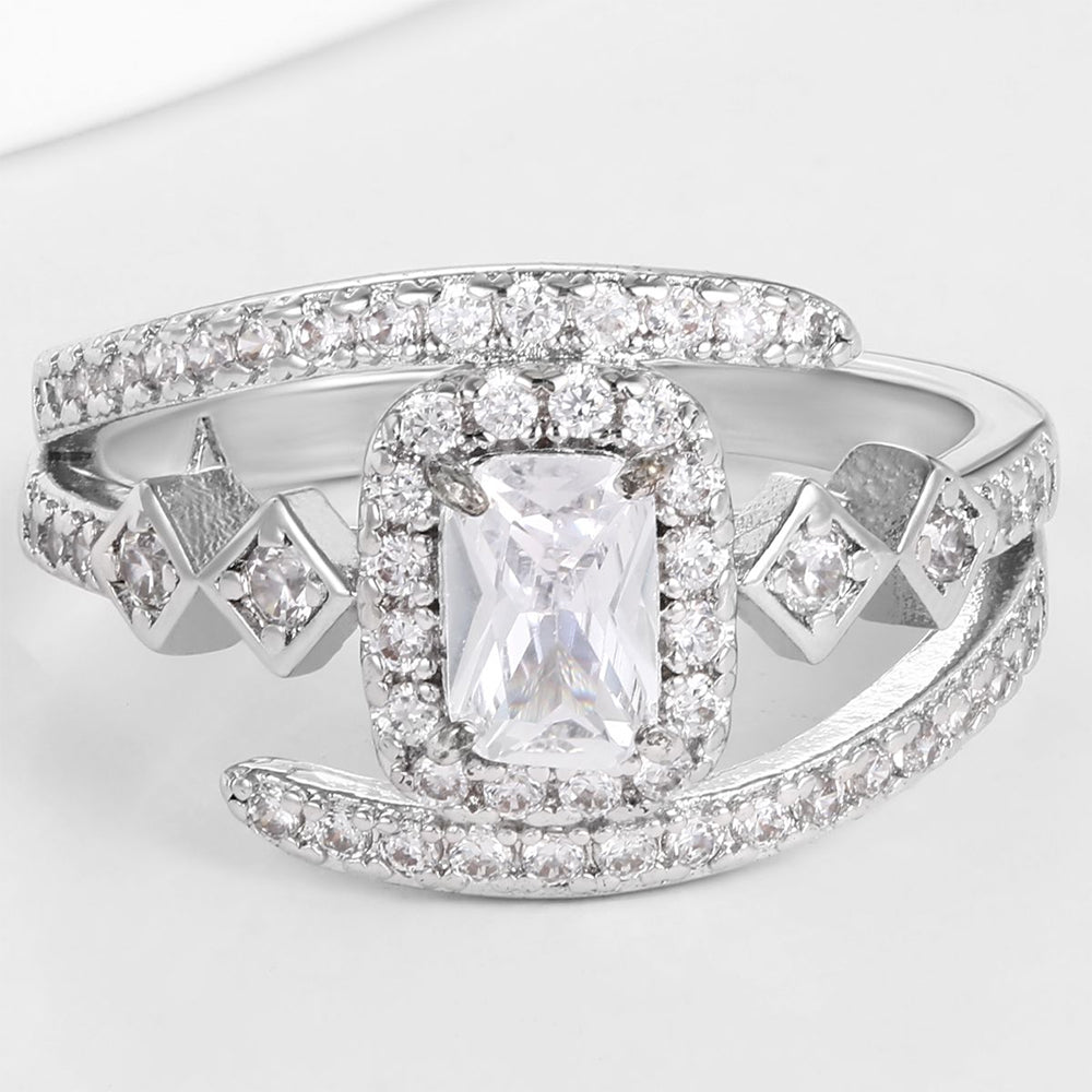 Pozlacená slitina - Prsten s Bílým Emporia® Křišťálem přibližná hmotnost: 10 gramů 1 