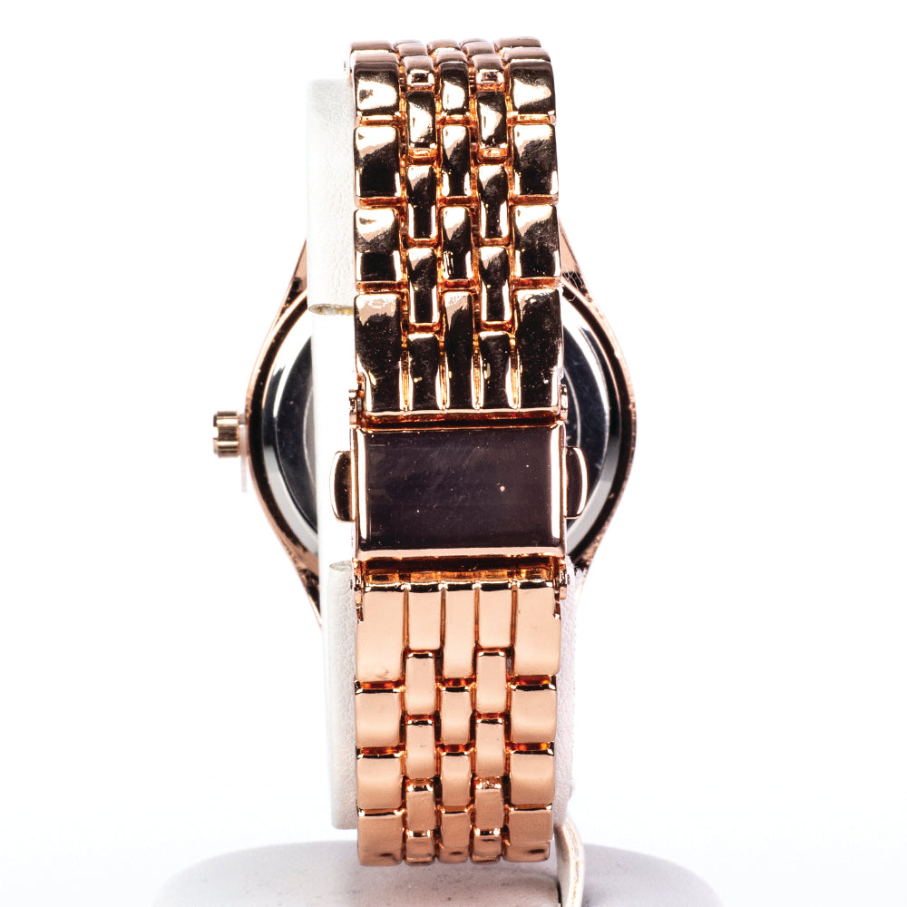 Dámské hodinky Excellanc v barvě růžového zlata s kovovým náramkem, skládací sponou a krystaly.