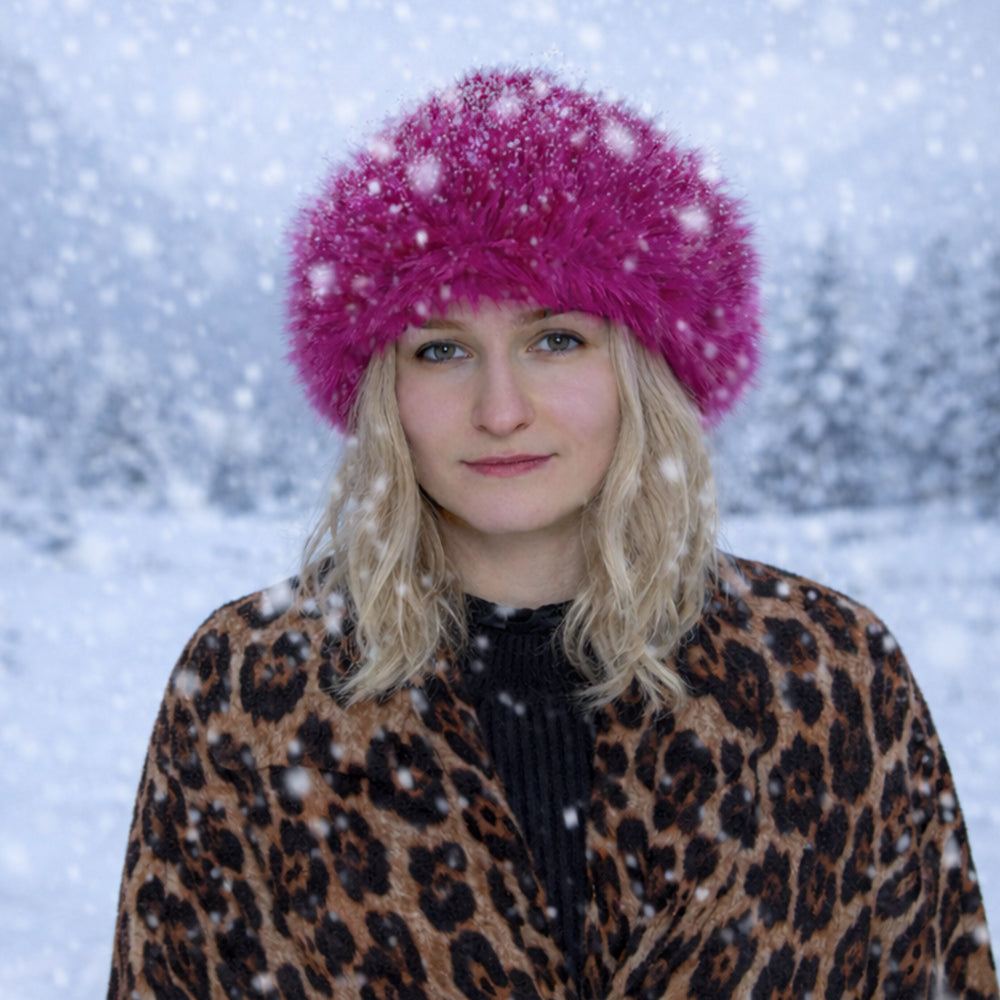 Růžová zimní čepice z umělé kožešiny – univerzální velikost
