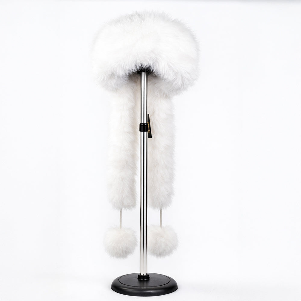 Bílá zimní čepice z umělé kožešiny se šálou – univerzální velikost