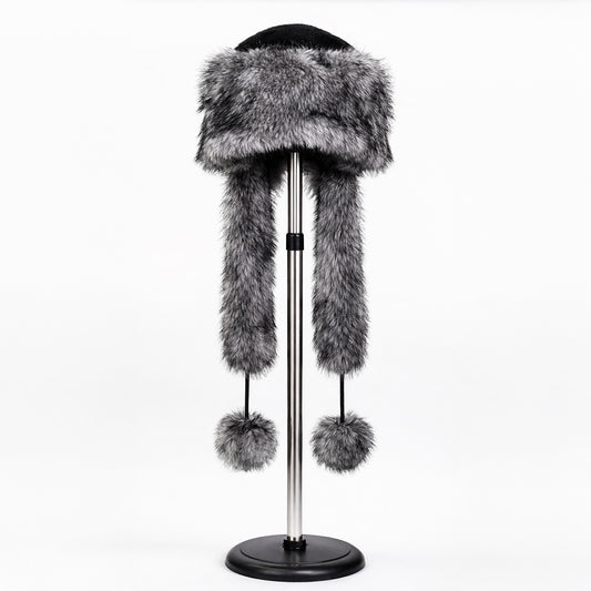 Stříbrná zimní čepice s umělou kožešinou a šálou – univerzální velikost