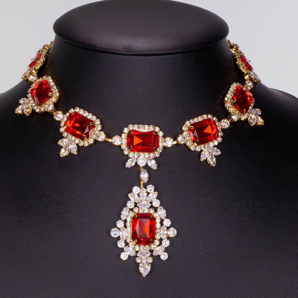 Pozlacená Slitinová Sada s Červeným Emporia® Křišťálem a Bílým Emporia® Křišťálem ( Náhrdelník+Náušnice ) 5 