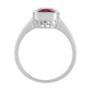Stříbro 925/1000 Prsten s Thajským Rubínem - Karátové číslo: 6.12. přibližná hmotnost: 3.41 gramů