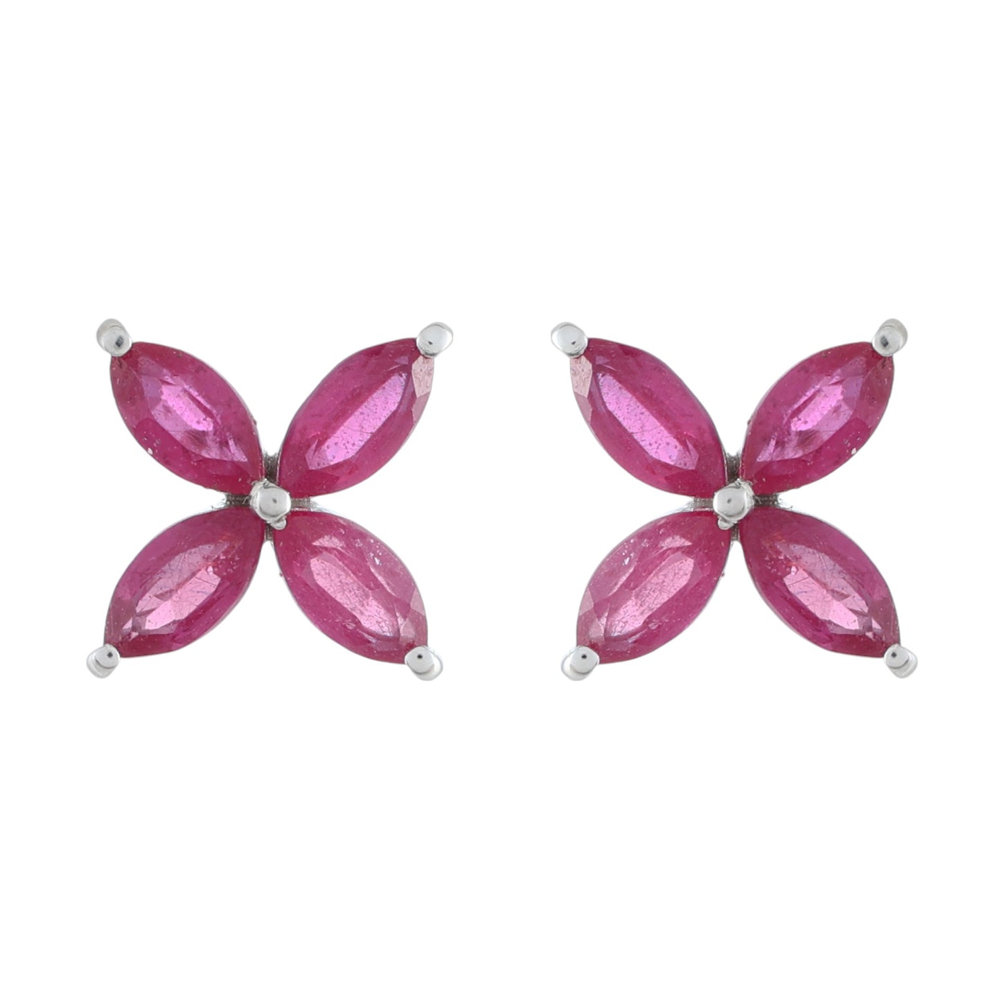 Stříbro 925/1000 - Náušnice s Thajským Rubínem - Karátové číslo: 2.76. přibližná hmotnost: 2.4 gramů