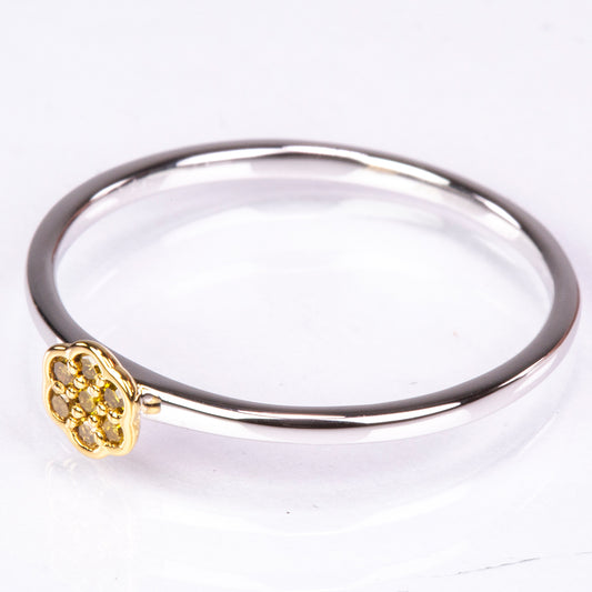 Stříbro 925/1000 - Prsten s Veronský zelený diamantem - Karátové číslo: 0.05. přibližná hmotnost: 1.03 gramů