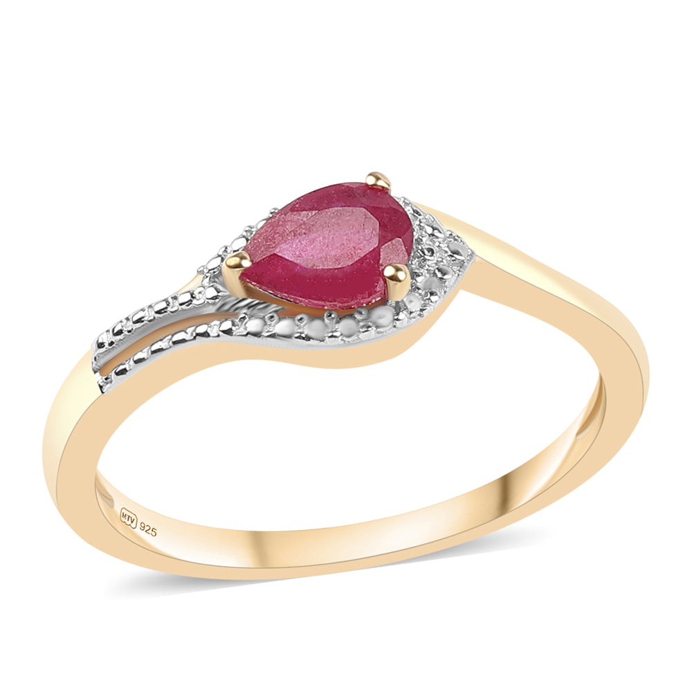 Pozlacené Stříbro 925/1000 - Prsten s Mozambickým Rubínem a Bílým Topazem - Karátové číslo: 1.05. přibližná hmotnost: 2.56 gramů
