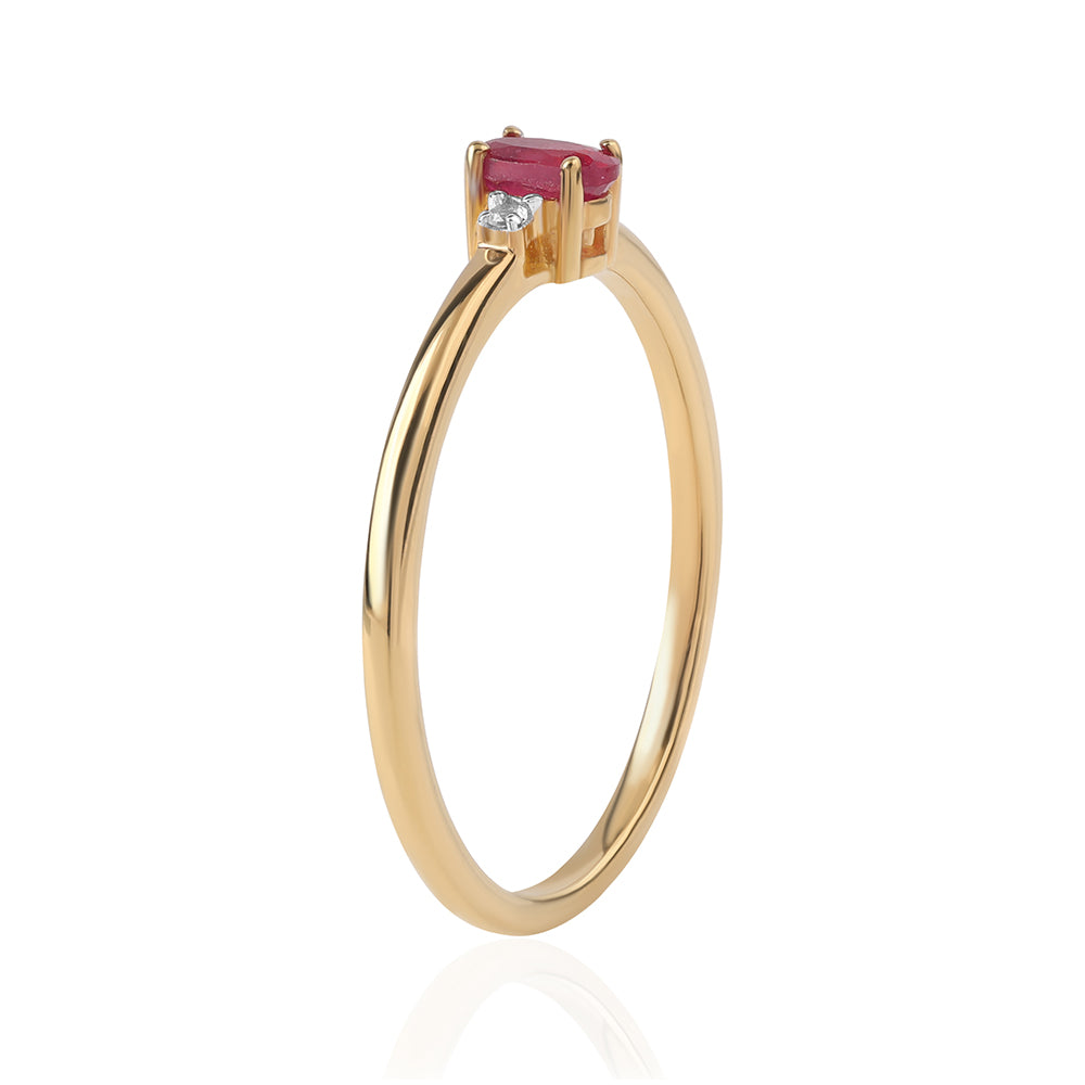 Pozlacené Stříbro 925/1000 - Prsten s Mozambickým Rubínem a Bílým Topazem - Karátové číslo: 0.37. přibližná hmotnost: 1.65 gramů