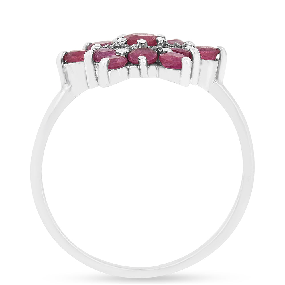 Stříbro 925/1000 - Prsten s Thajským Rubínem - Karátové číslo: 1.42. přibližná hmotnost: 2.24 gramů