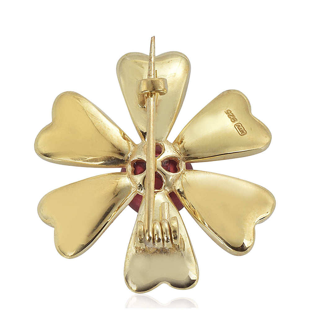 Pozlacené Stříbro 925/1000 - Brož s Červená sladkovodní Perlou a Bílým Topazem - Karátové číslo: 3.87. přibližná hmotnost: 4.66 gramů