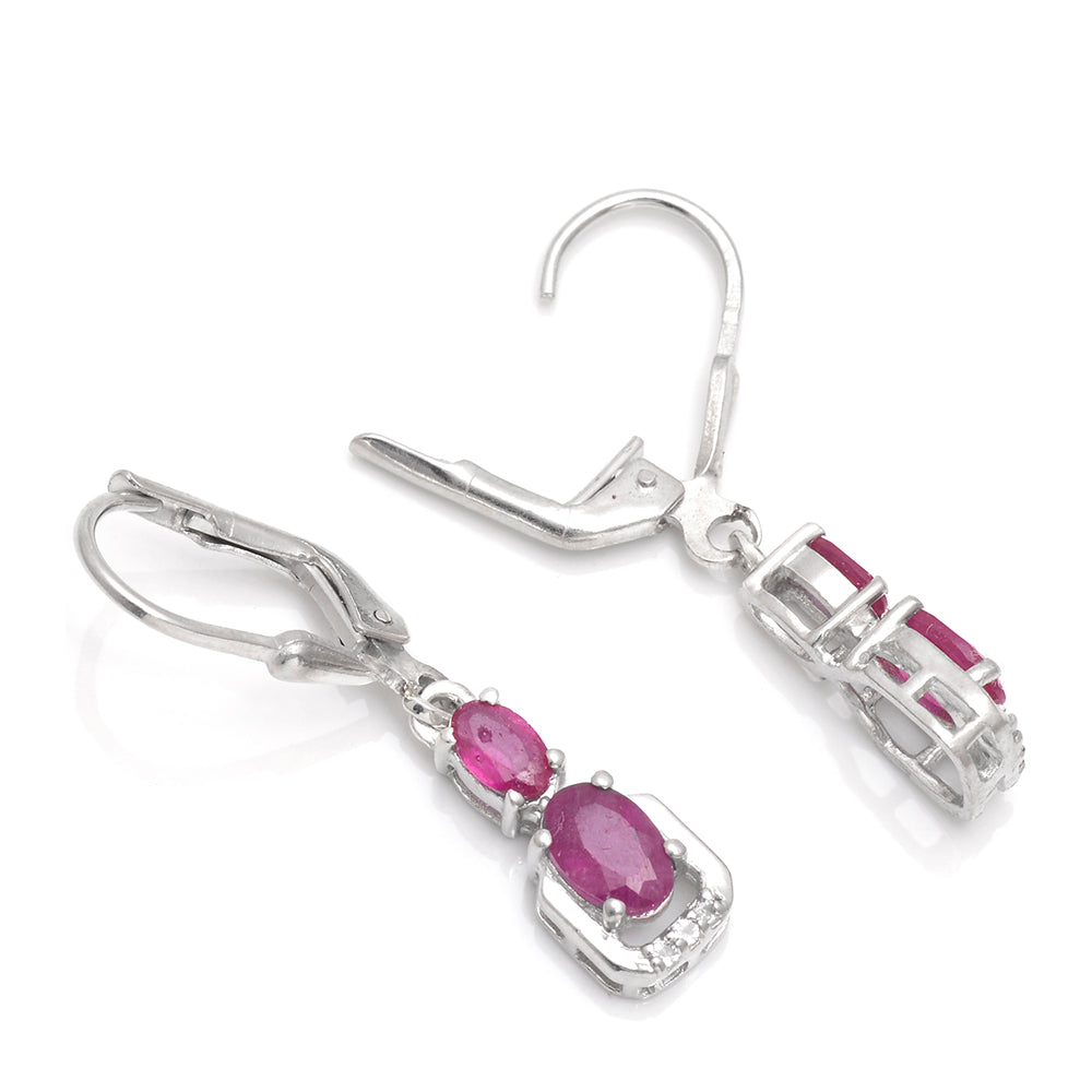 Stříbrné Náušnice s Madagaskarským Rubínem a Bílým Topazem