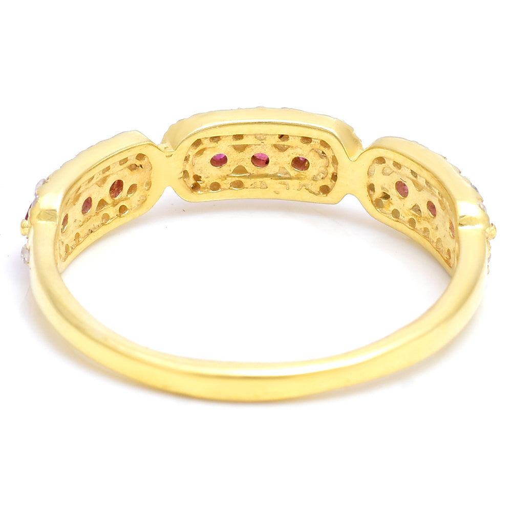 Pozlacené Stříbro 925/1000 - Prsten s Madagaskarským Rubínem a Bílým Topazem - Karátové číslo: 0.73. přibližná hmotnost: 2.3 gramů