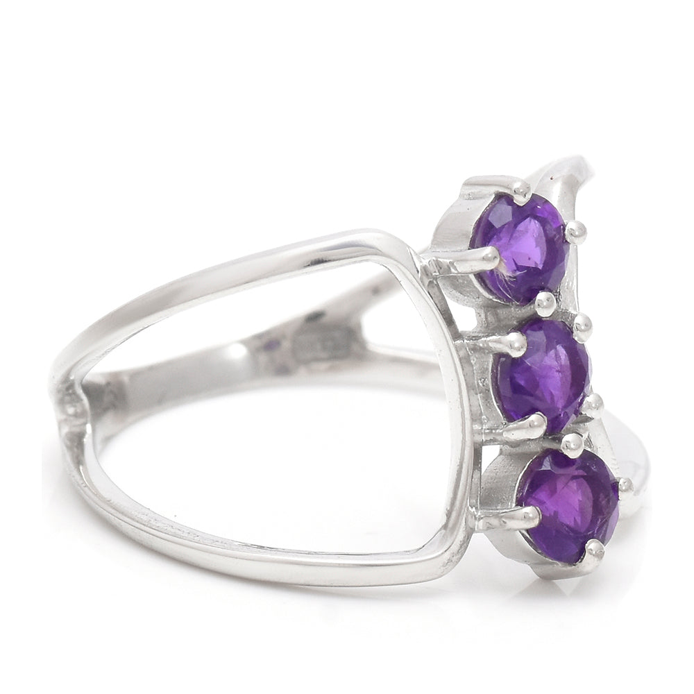 Pozlacené Stříbro 925/1000 - Prsten s Marockým Ametystem - Karátové číslo: 0.86. přibližná hmotnost: 2.72 gramů