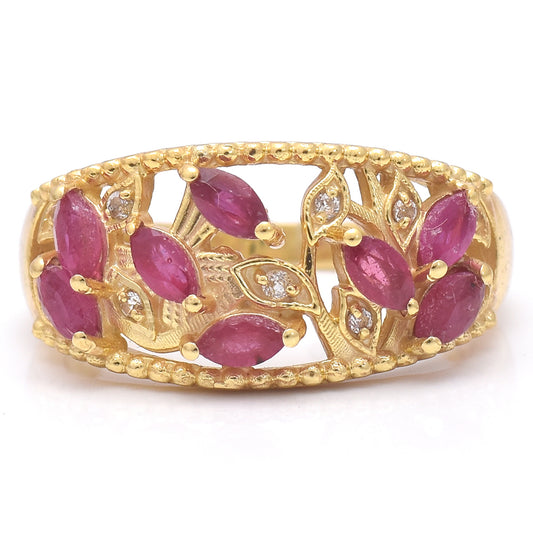 Pozlacený Stříbrný Prsten s Madagaskarským Rubínem a Bílým Topazem