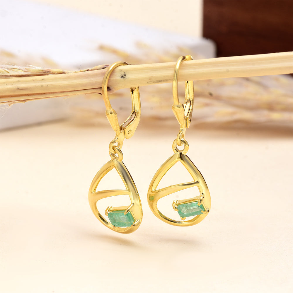 Pozlacené Stříbro 925/1000 - Náušnice s Brazilským Smaragdem - Karátové číslo: 0.61. přibližná hmotnost: 2.33 gramů