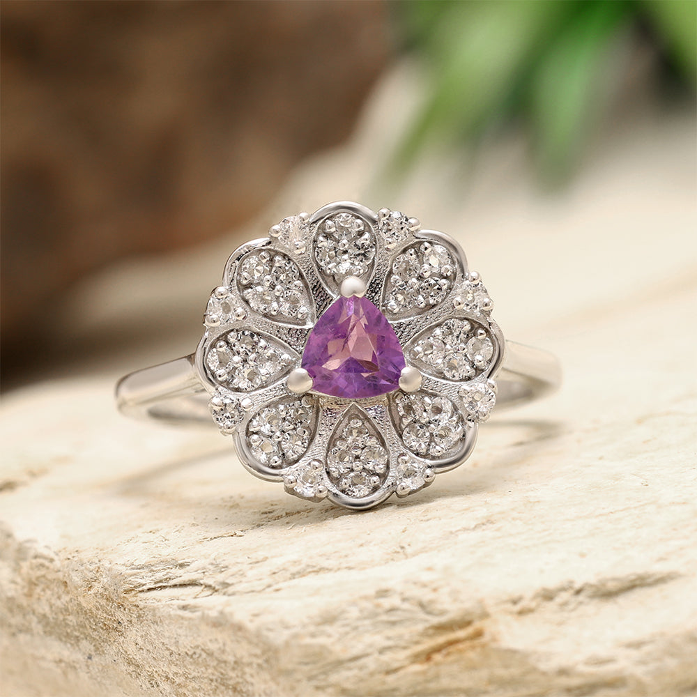 Stříbro 925/1000 - Prsten s Brazilským Ametystem a Bílým Topazem - Karátové číslo: 0.62. přibližná hmotnost: 3.58 gramů 2 