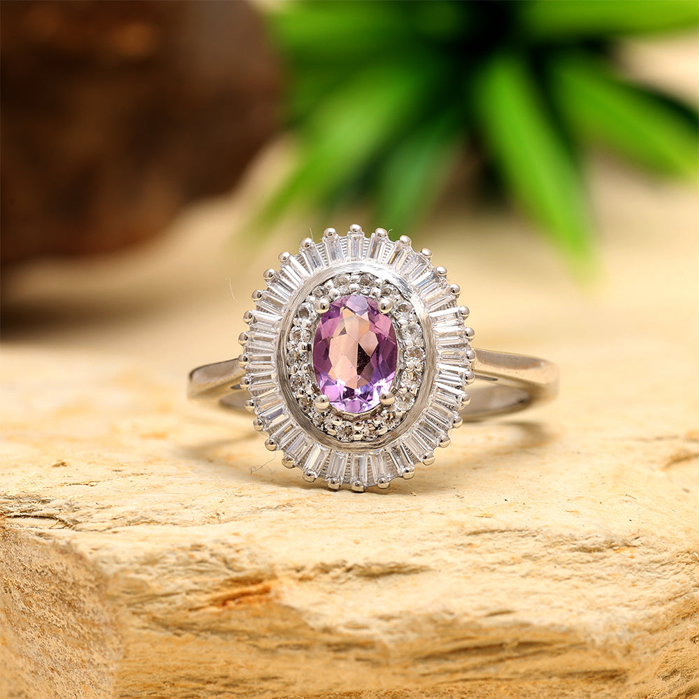 Stříbro 925/1000 - Prsten s Brazilským Ametystem a Bílým Topazem - Karátové číslo: 1.31. přibližná hmotnost: 3.57 gramů