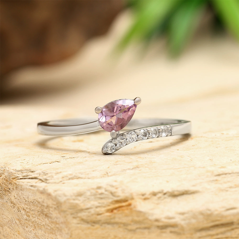 Stříbro 925/1000 - Prsten s Brazilským Ametystem a Bílým Topazem - Karátové číslo: 0.38. přibližná hmotnost: 1.95 gramů 2 