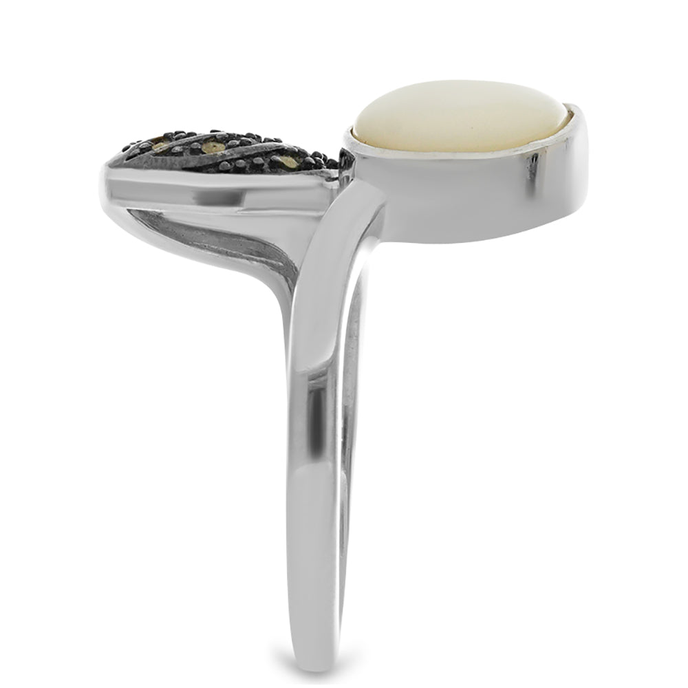 Stříbrný Prsten s Rakouským Markazitem a Lasturou 4 