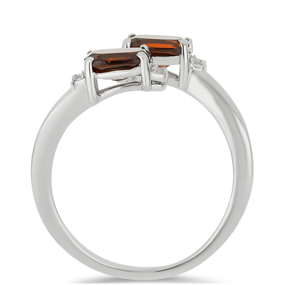 Stříbrný Prsten s Bartonským Granátem a Bílým Topazem