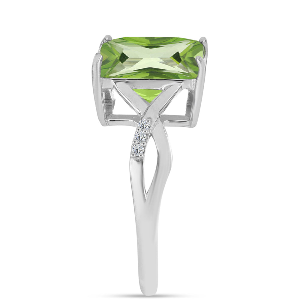 Stříbrný Prsten s Kapradinově Zeleným Křemenem a Bílým Topazem
